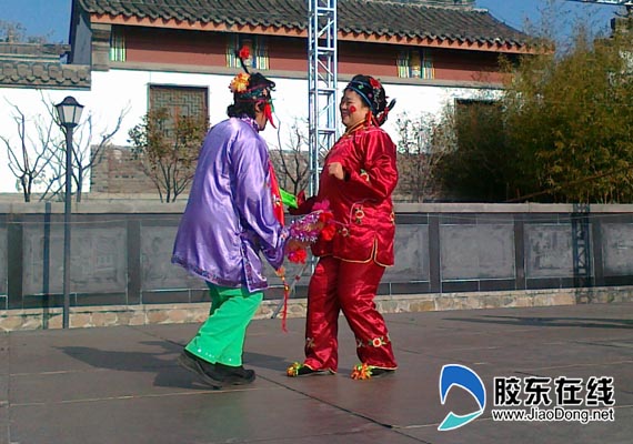 烟台毓璜顶庙会节目火热预选 老少上阵扭秧歌